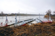 Понтонный мост в Краснодонецкой на Северском Донце