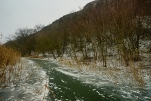 Лёд на реке Кундрючьей под скалами у хутора Дубового