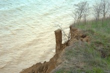 Весёловское водохранилище, борьба воды и суши