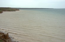 Весёловское водохранилище, борьба воды и суши