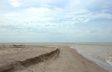 Путешествие по берегу Меотиды от Шабельского, Сазальницкой косы и маяка, через Новомаргаритово к Чумбур косе.