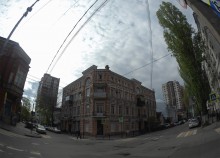 Угол Чехова и Суворова