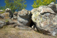 Выходы кварцита под названием Большой камень у хутора Нижнеерохин