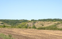 Выходы кварцита под названием Большой камень у хутора Нижнеерохин