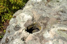 Выходы кварцита под названием Большой камень у хутора Нижнеерохин