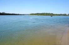 Донские пляжи в августе у станицы Мелиховской