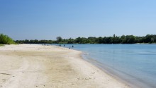 Донские пляжи в августе у станицы Мелиховской