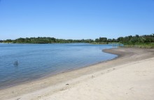 Донские пляжи в августе у станицы Мелиховской