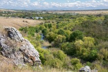 Гарнитур из катков и жернова на реке Быстрой