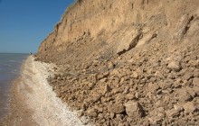 Рушащийся берег у Камышевахской