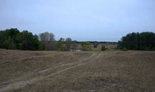 В лесах и степях между Вёшенской и Казанской, на берегу Песковатки и на Солонцовском роднике