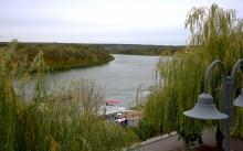 Набережная в Вёшенской