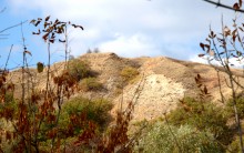 Песчаные горы и скалы на берегу Сухого Донца