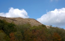 Песчаные горы и скалы на берегу Сухого Донца