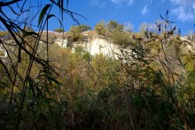 Песчаные горы и скалы на берегу Сухого Донца