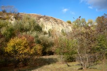 Песчаные горы и скалы на берегу Сухого Донца