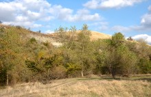 Песчаные горы и скалы на берегу Сухого Донца