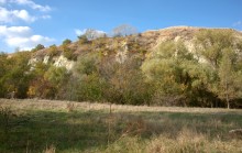 Песчаные горы и скалы на берегу Сухого Донца