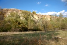 Песчаные горы и скалы на берегу Сухого Донца