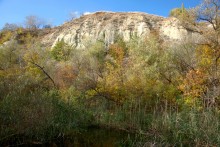 Песчаные горы и скалы на берегу Сухого Донца
