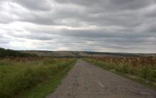 Горы на правом берегу реки Керчик