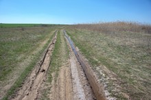 Весенняя вода в холмистой донской степи