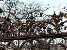 Старая ограда на Шаумяна