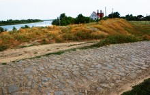 Старый казачий вал в станице Маныческой