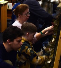 Мастер-класс по плетению маскировочной сети в Библионочь 2025 в ДГП