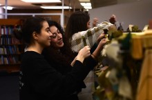 Мастер-класс по плетению маскировочной сети в Библионочь 2025 в ДГП