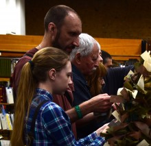 Мастер-класс по плетению маскировочной сети в Библионочь 2025 в ДГП