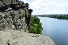 Кутовские скалы