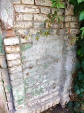 Гвозди в фасаде