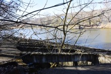 Бетонный корабль в реке Аксай