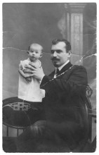 Карсаевский Михаил Фёдорович с дочерью Натальей Михайловной, 1908г.