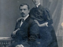 г. Грозный, родители Натальи Михайловны - Карсаеский Михаил Фёдорович и Карсаевская Александра (Ястребова) 