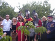 После ливня на освящении поклонного креста.30 сентября 2006г.