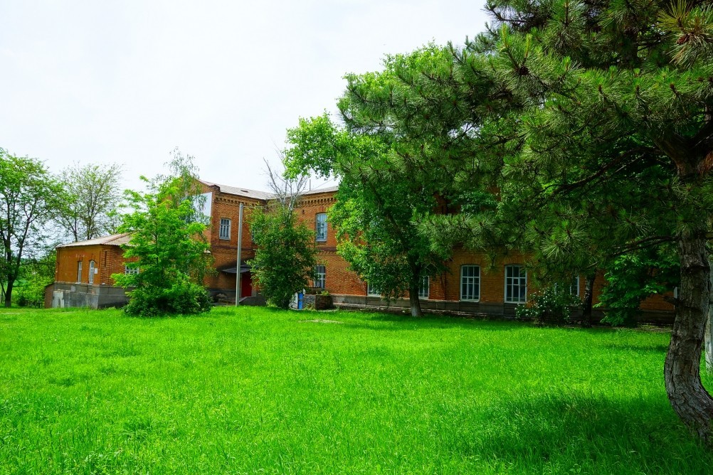 Старинные здания станицы Мечетинской Старинные здания станицы Мечетинской