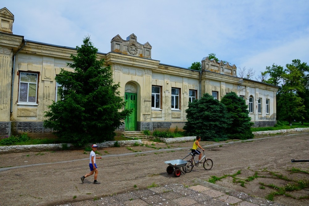 Старинные здания станицы Мечетинской Старинные здания станицы Мечетинской