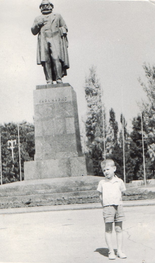 Нахичевань. 60-е, Сквер им. Фрунзе. Площадь Карла Маркса Нахичевань. 60-е, Сквер им. Фрунзе. Площадь Карла Маркса