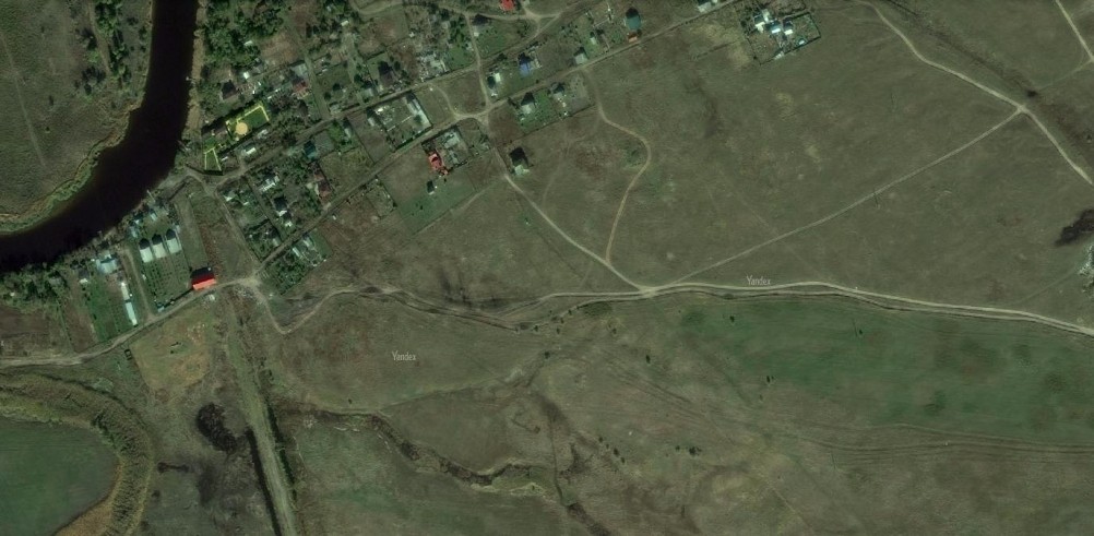 Редут у хутора Полушкин на берегу ерика Лагутник построенный во времена Крымской войны для защиты Ростова. Редут у хутора Полушкин на берегу ерика Лагутник построенный во времена Крымской войны для защиты Ростова.